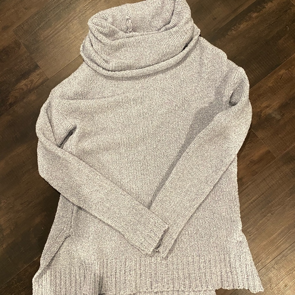 BB DAKOTA FUZZY TURTLE NECK